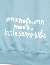 画像をギャラリービューアに読み込む, little sunny bite x anna hofmann Home alone sweat top / BLUE