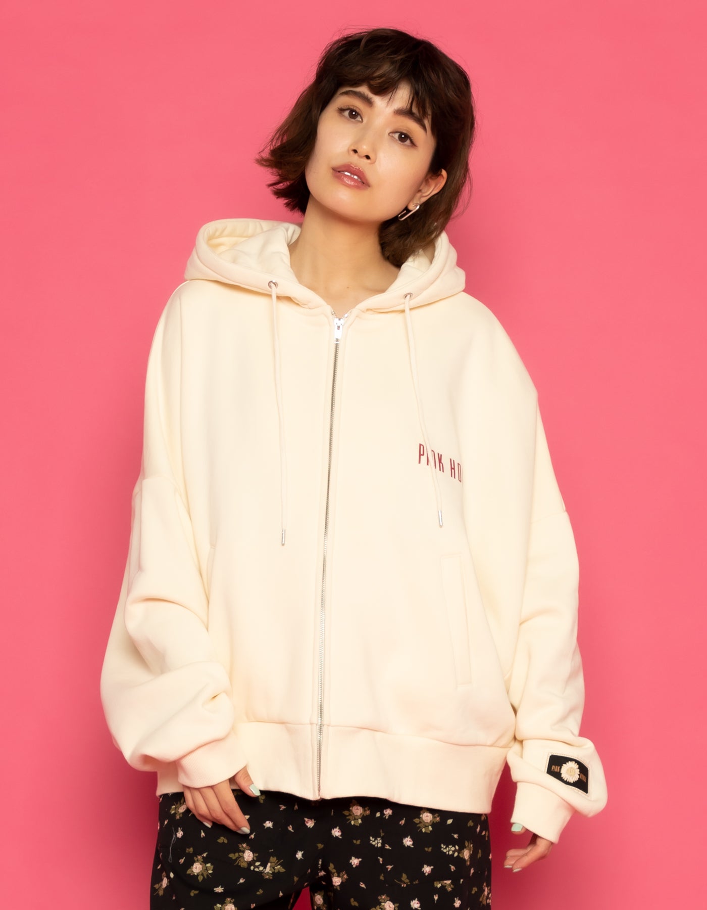 little sunny bite と pink house Bear message zip hoodie / WHITE