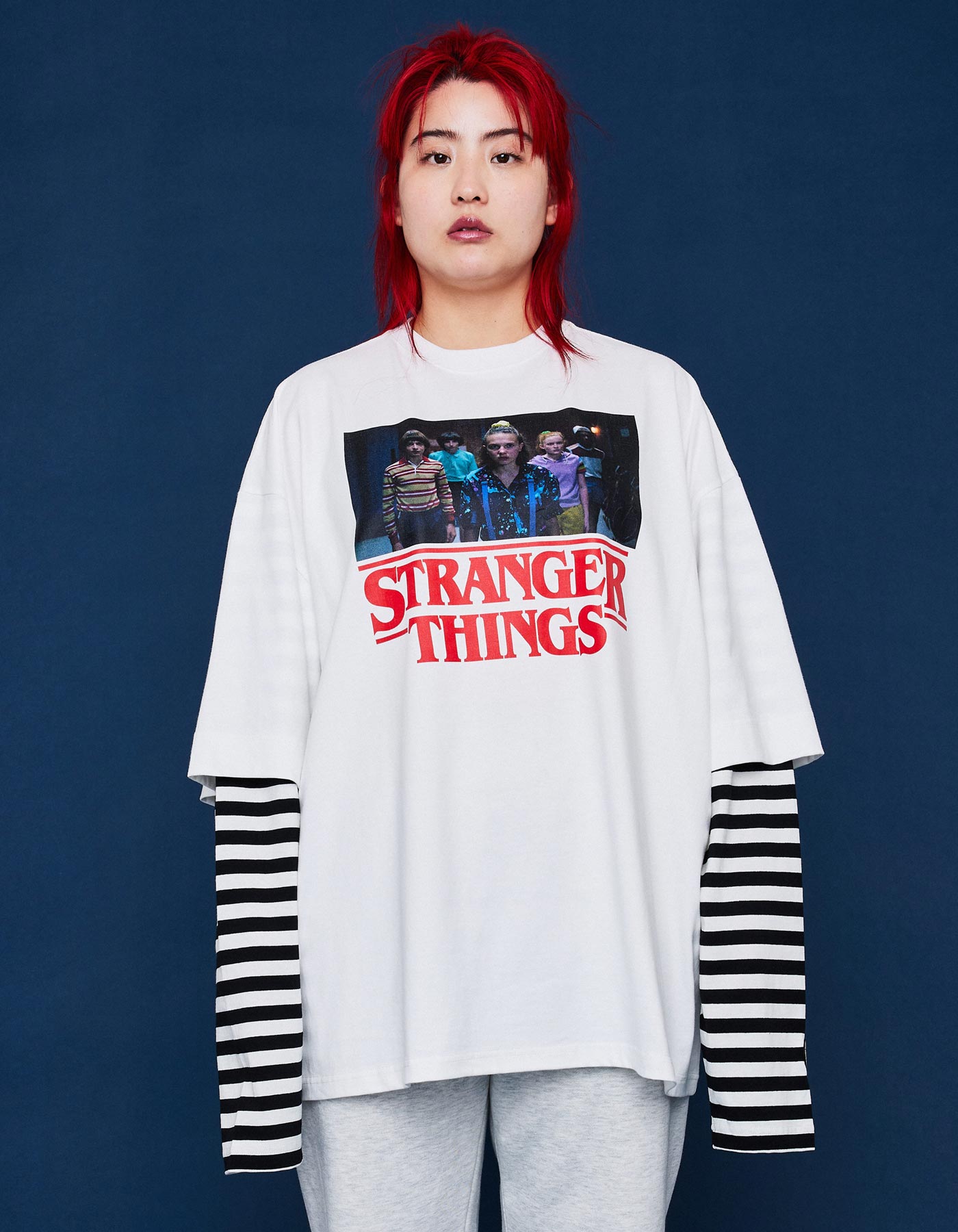 STRANGER THINGS × little sunny bite Fake layered photo long tee / WHITE