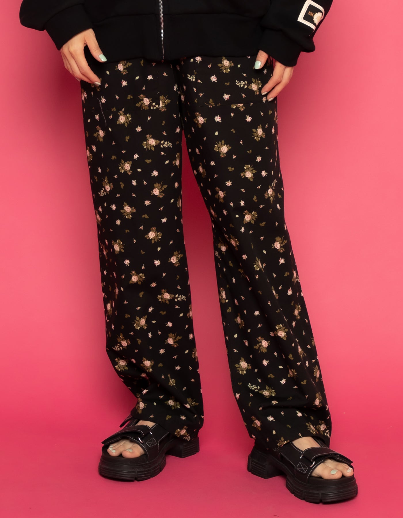 little sunny bite と pink house LSB floral pants / BLACK