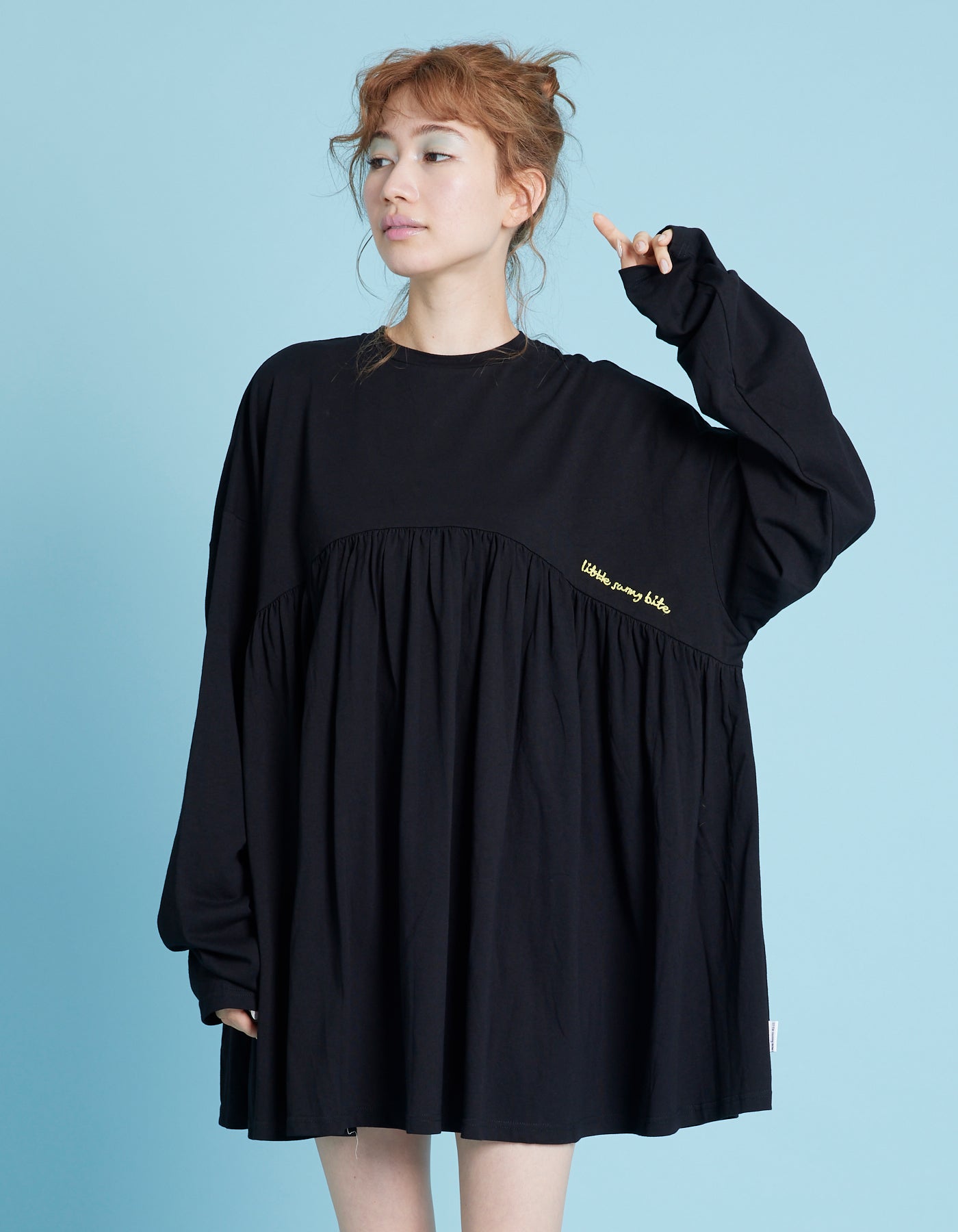 little sunny bite (リトルサニーバイト)Gathered long tee mini dress