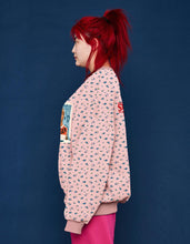画像をギャラリービューアに読み込む, STRANGER THINGS × little sunny bite Lucus flower print sweat top / PINK