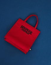 画像をギャラリービューアに読み込む, STRANGER THINGS × little sunny bite Logo mini bag / RED