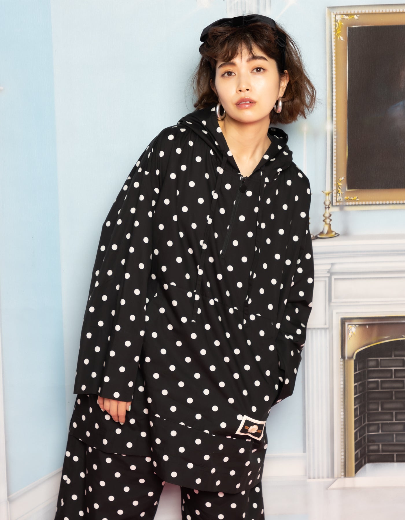little sunny bite と pink house Coin dot hoodie / BLACK