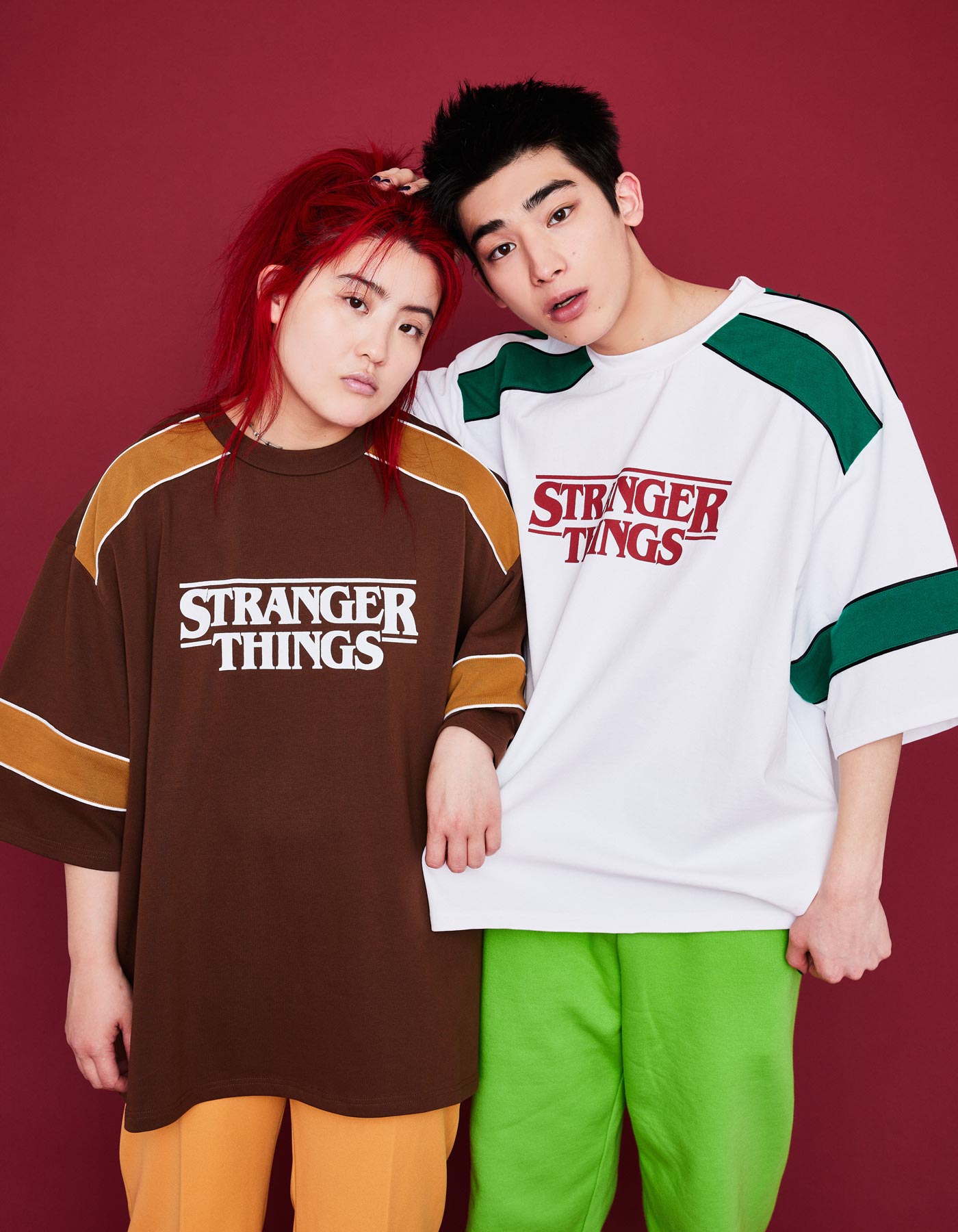 STRANGER THINGS × little sunny bite Logo big tee / BROWN