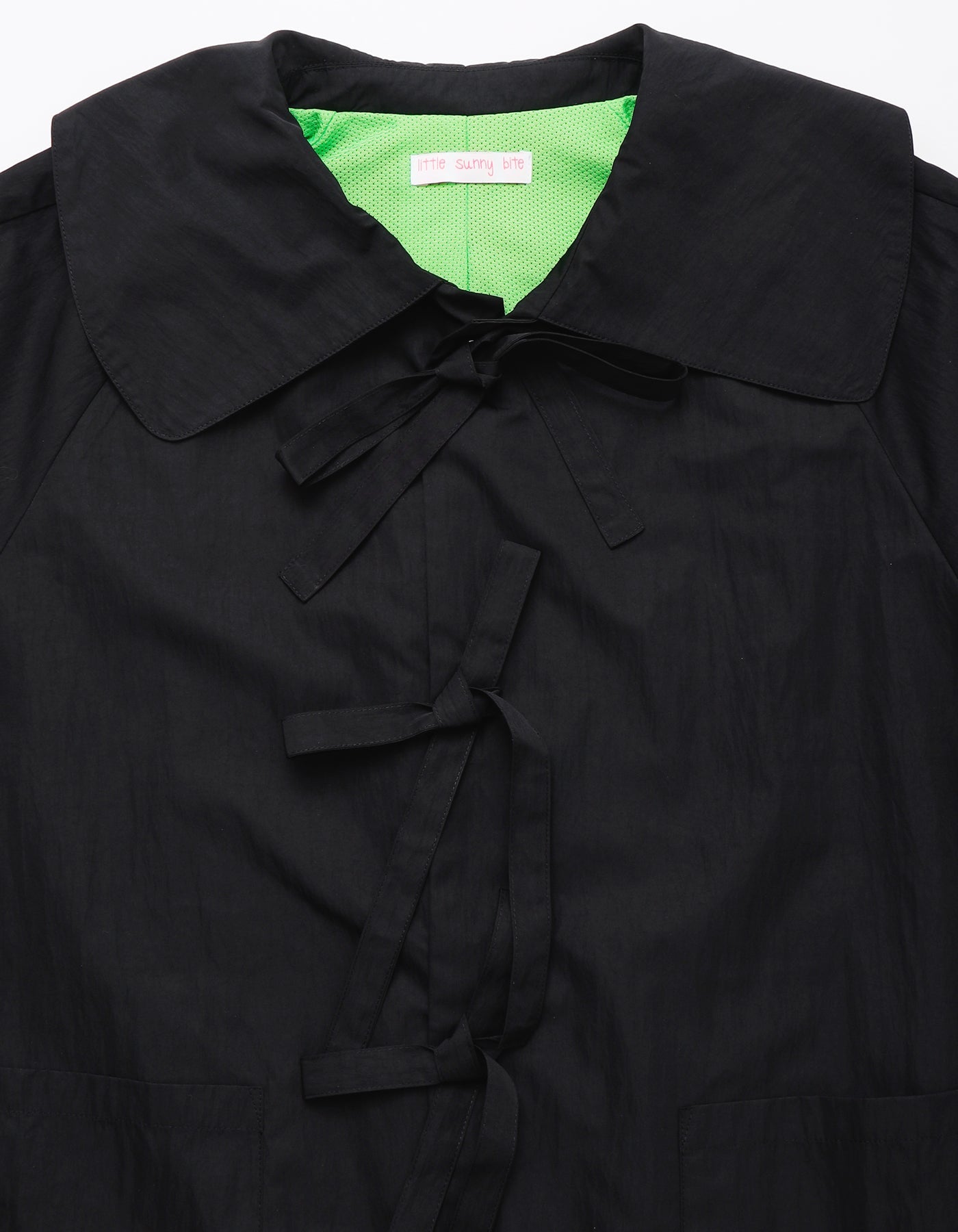 Nylon long ribbon jacket / BLACK