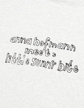 画像をギャラリービューアに読み込む, little sunny bite x anna hofmann Bear hoodie / WHITE